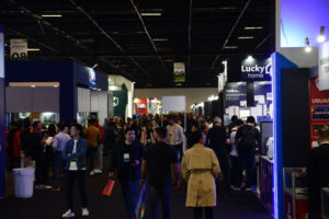 往届巴西电子家电展 Eletrolar Show 人流密集全景 展馆内专业买家络绎不绝 广东天涯展览